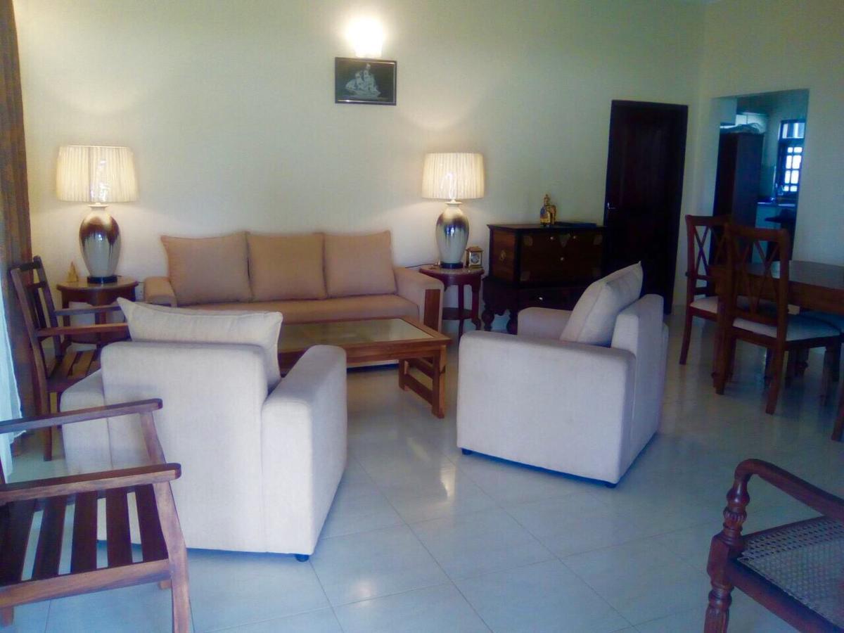 Nalendra Villa - Oceanfront Hikkaduwa Exterior photo